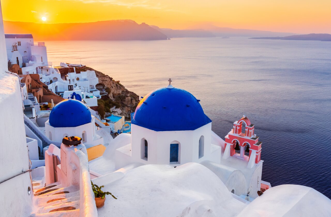 Santorini, Greece is the best Places in the world to visit